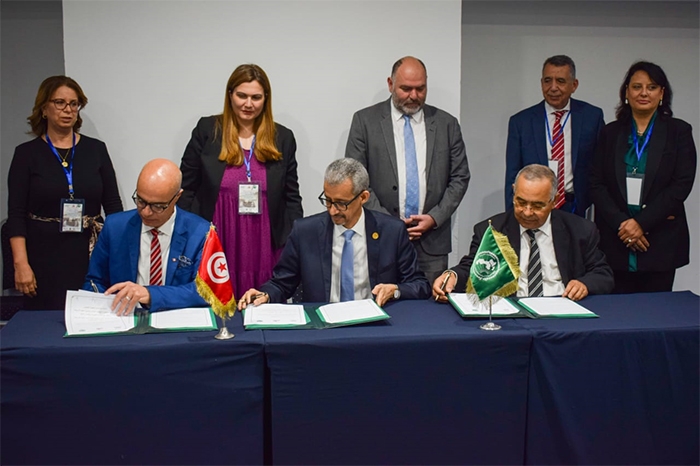 la cérémonie  de signature de la convention